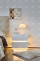 Table de chevet LED minimaliste de luxe avec revêtement en cuir PVC et emballage assemblé, table de chevet pour villa