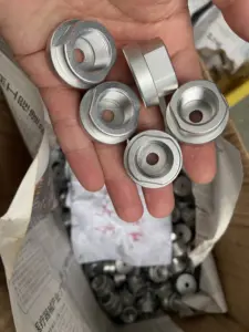 Serviços de usinagem cnc personalizados fresagem de aço inoxidável alumínio titânio kovar oem peças de torneamento cnc para motocicleta para produtos cnc
