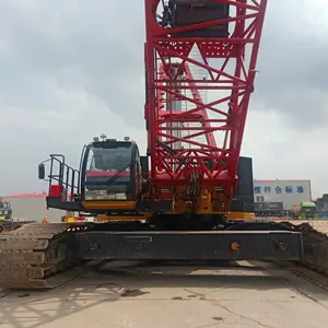 Digunakan dalam kondisi baik SCC3200 300 Ton Crawler Crane dengan kisi Boom kait suku cadang untuk dijual