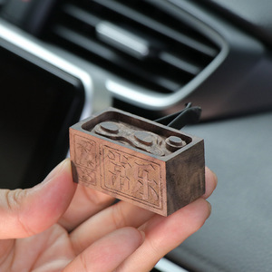 Diffuseur d'arômes en bois massif sculpté en 3D, noyer noir, pour l'intérieur de la voiture, sans électricité - Product Image 2