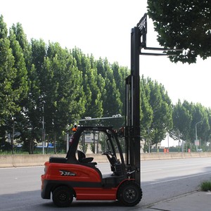 Montacargas Eléctrico de Nueva Energía de <span class=keywords><strong>4</strong></span>-5 Toneladas y 6 Metros con Certificación Europea, 4WD, Neumáticos Sólidos, CPD-35 - Product Image 2