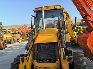 Chargeuse-pelleteuse JCB 3CX 4x4 d'occasion, d'origine britannique, 9 tonnes, modèle 2023, polyvalente, tracteur à roues, excavatrice, chargeuse-compacteuse, pour usage municipal - Product Image 2