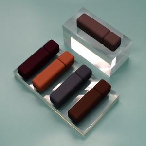 Tubes de gloss à lèvres carrés transparents de 7 ml personnalisables OEM avec grand applicateur, impression de logo, design d'emballage de tube de rouge à lèvres de luxe - Product Image 1