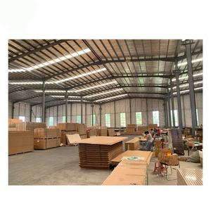 Panneaux muraux acoustiques décoratifs modernes Akupanel, imitation bois, lattes courbées pour hôtel, salon, chambre à coucher, appartement - Product Image 6