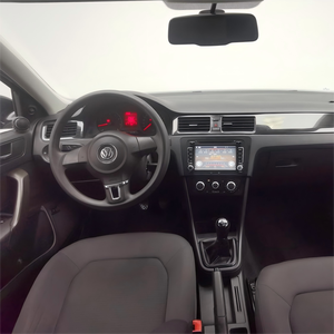 Autos Usados <span class=keywords><strong>Volkswagen</strong></span> Santana 2013 1.6L Gasolina Manual Sedán Volante a la Izquierda Venta al por Mayor Suministro a Granel en Stock - Product Image 4