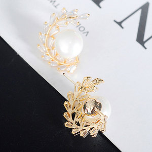 Coreano placcato in oro 24 carati aaa zirconi cubici cz diamante finto <span class=keywords><strong>fiore</strong></span> <span class=keywords><strong>madreperla</strong></span> naturale perline <span class=keywords><strong>orecchini</strong></span> gioielli da sposa - Product Image 2