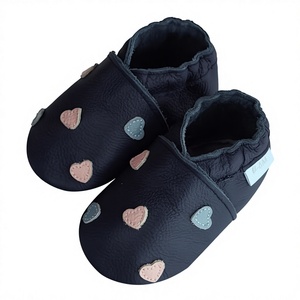 Chaussons bébé en cuir beige |   Chaussures à semelle souple antidérapante |   Chaussures confortables pour nouveau-nés, nourrissons et tout-petits à motifs patchwork |   Boucle auto-agrippante - Product Image 2