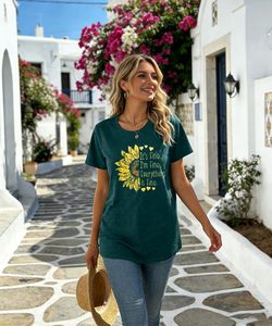 T-shirt da donna in cotone con colletto alla coreana, a maniche corte, con stampa girasole e bandiera USA, casual, simpatica e divertente - 'I'm Fine Everything Is Fine' - Product Image 2