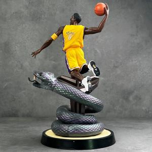 Per il n. Statuetta Decorativa di <span class=keywords><strong>Kobe</strong></span> <span class=keywords><strong>Bryant</strong></span> 'Black Mamba' in PVC, 24 Pollici - Product Image 4