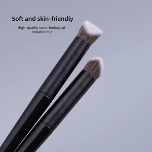 Nouveau Pinceau de Maquillage à Double Embout en Forme de Patte pour Correcteur et Fond de Teint Liquide/Crème - Product Image 2