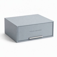 Caja de Presentación Personalizada con Cajón Extraíble Gris y Asa Metálica para Regalos Tecnológicos y Empaque de Marca Corporativa