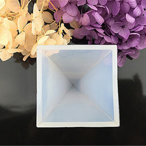 แม่พิมพ์เรซิ่นซิลิโคนรูปสามเหลี่ยมทรงพีระมิดแบบ DIY เป็นมิตรกับสิ่งแวดล้อม สำหรับงานเรซิ่นอีพ็อกซี่ พร้อมถุง OPP - Product Image 5