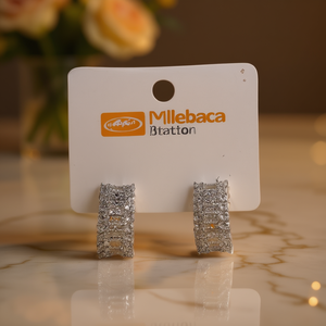 Orecchini a cerchio Mllebaca in oro bianco con pavé di cristalli e strass, classici da donna per tutti i giorni E3118 - Product Image 2