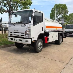 Isuzuu 5000 litros camiones <span class=keywords><strong>de</strong></span> combustible <span class=keywords><strong>4x4</strong></span> aceite diesel cisterna repostaje camión cisterna con marca japonesa - Product Image 2