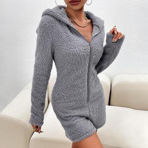 Automne hiver femmes décontracté à manches longues à capuche combinaison pur Polyester Mini barboteuse fourrure <span class=keywords><strong>polaire</strong></span> ensemble fermeture à glissière - Product Image 3