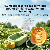 Bouteille d'eau portable en forme de carotte de 450 ml pour animaux de compagnie avec distributeur de sacs à excréments pour chien et chat, pour l'hydratation et le nettoyage en extérieur