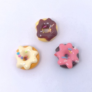 100 pièces Figurines de beignets en résine, ornements de beignets mignons à dos plat, breloques pour <span class=keywords><strong>slime</strong></span>, pour embellissement DIY, scrapbooking et loisirs créatifs - Product Image 2