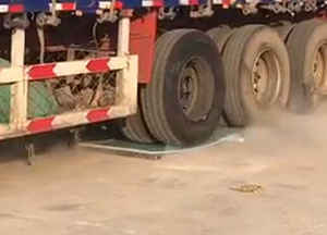 Chine Vente en gros Coffrage mural en plastique PVC sans bavure Système de construction de logements à faible coût - Product Image 2