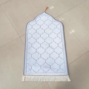 Tappetino da <span class=keywords><strong>Preghiera</strong></span> Musulmano all'Ingrosso |   <span class=keywords><strong>Tappeto</strong></span> da <span class=keywords><strong>Preghiera</strong></span> Islamico Goffrato Direttamente dalla Fabbrica, Coperta <span class=keywords><strong>per</strong></span> il Culto con Design Islamico, Personalizzabile/OEM - Product Image 3