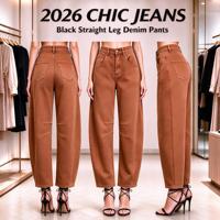 Jean large pour femme avec coutures apparentes, coupe courte, en sergé caramel, idéal pour les brunches décontractés et les journées de rencontre
