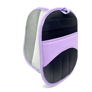 ถุงมือกำจัดขนสัตว์เลี้ยงแบบป้องกันไฟฟ้าสถิต สำหรับสุนัขขนยาว สีฟ้า สีแดงไวน์ รูปทรงโค้ง ทำจากผ้า ใช้สำหรับกรูมมิ่ง - Product Image 3