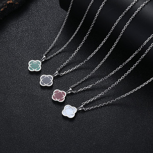 Colgantes de Trébol de Cuatro Hojas de Plata S925 Premium con Moissanita VVS, Dijes de Trébol con Pavé de Diamantes, Chapado en Oro Real, Estilo Hip Hop, Proveedor B2B - Product Image 1