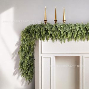 Guirlande d'aiguilles de pin artificielles Yingrunlong 10cm-30cm en plastique PE, décoration de Noël pour la maison, ornement suspendu pour cheminée - Product Image 1