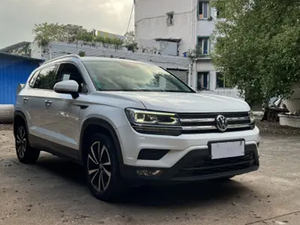 Volkswagen Tharu d'occasion, voiture automatique 300tsi, neuve 2023 2024, 1.5L, <span class=keywords><strong>édition</strong></span> Xinrui Sharp, voiture à essence Volkswagen Tharu - Product Image 2