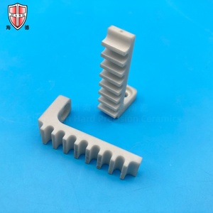 Bloc en céramique de nitrure d'aluminium usiné avec précision, plaque nervurée AlN résistante à l'usure, haute résistance diélectrique, raccordement structurel - Product Image 2