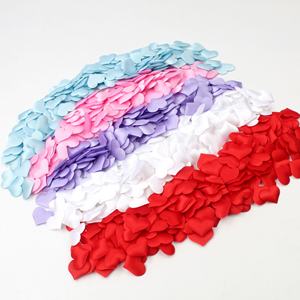 100-teilige Packung Schwamm Herz gepresste Hochzeit Konfetti Blütenblatt Sprinkler Stoff Herz Teppich Szene Dekoration 2cm Bett - Product Image 2