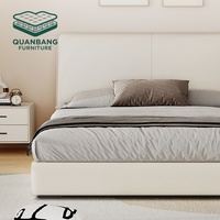 Lit de luxe moderne en cuir pour chambre d'hôtel ou appartement, avec tête de lit design, cadre de lit Queen/King avec rangement