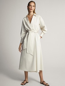 Abito lungo <span class=keywords><strong>in</strong></span> <span class=keywords><strong>raso</strong></span> a <span class=keywords><strong>maniche</strong></span> <span class=keywords><strong>lunghe</strong></span> per ufficio di nuova concezione - Product Image 2