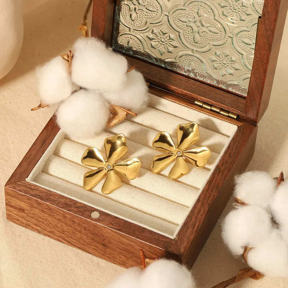 Franse Vintage Lucky Flower Oorbellen Luxe Sieraden 18K Goud Oorbel Vijf Klaver Stud Oorbel Voor Vrouwen