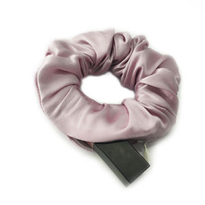 ربطة شعر حريرية من التوت مع جيب للعناية بشعر الرأس - Product Image 6