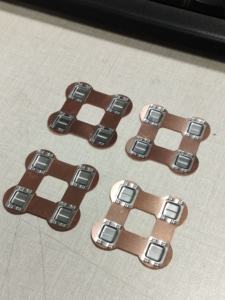 WELLGO Verkupfertes Nickelblech Batterieverbinder 0,3 mm Dicke Kupfer 21700 21,4 mm Mittelabstand 2*2P Kupfersammelschienen - Product Image 4