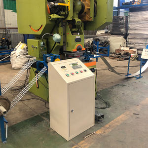 Machine de fabrication de <span class=keywords><strong>lames</strong></span> de rasoir de haute qualité / Équipement de fabrication de bandes de fil de fer barbelé hexagonal pour rasoir à vendre - Product Image 2