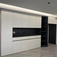 Buffet réfrigérateur modulaire personnalisé avec surface anti-rayures et espace de rangement pour micro-ondes, idéal pour cuisine-salle à manger combinée