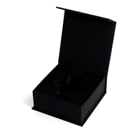 Boîte cadeau de luxe magnétique de style livre, emballage robuste avec logo holographique en relief personnalisé, laminage doux au toucher, pour montre