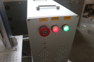 Máquina de marcado láser portátil de 50W Raycus 50QB 200*200mm Original EZCAD Double Red Dot SG7110 Galvo Head 80mm Rotatorio - Product Image 6