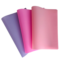 Vente directe usine – Rouleau de PVC lumineux couleur unie, matériau vinyle imperméable, feuille de PVC spéciale lumineuse pour sacs cosmétiques et vêtements