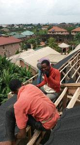 กระเบื้องใบรับรองชนิดน้ำหนักสีที่กำหนดเองแผ่นหลังคา <span class=keywords><strong>Upvc</strong></span> วัสดุก่อสร้างสำหรับบ้านวัสดุหลังคาพีวีซีธรรมดา - Product Image 4