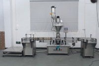 Machine de remplissage automatique de poudre haute précision avec vis sans fin pour l'emballage de poudres alimentaires