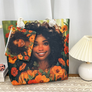 Borsa tote nera lucida alla moda con stampa ragazza, grande capacità, tracolla spessa, per spiaggia e viaggi - Product Image 4