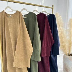 Abito Abaya Ispirato a Dubai per Primavera e Inverno, Moda Modesta in Morbido Cotone Pesante e Velluto a Coste, Eleganza Quotidiana - Product Image 6