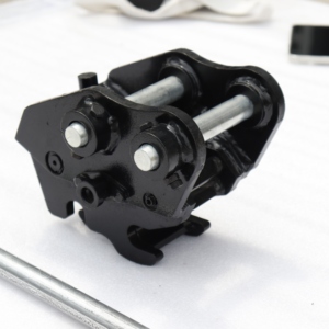 Godet de mini-excavatrice à inclinaison simple 200 mm avec connecteur à changement rapide certifié CE - Product Image 3