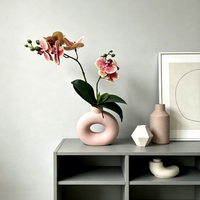 Vente en gros usine de fleurs artificielles réalistes au toucher, orchidées papillon, arrangements floraux pour décorations de maison et cadeaux de mariage