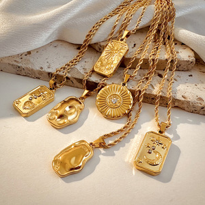 Mode Rvs Star Moon Zon <span class=keywords><strong>Tarot</strong></span> Kaarten Hanger Ketting Hypoallergeen 18K Gouden Zirkoon Tag Hanger - Product Image 4