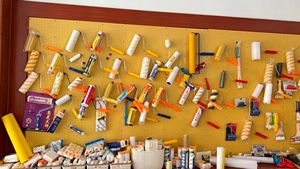Spatola Industriale in Acciaio al Carbonio con Lama Appiattita e Appuntita da 9 1/2 Pollici, Manico in Legno, per Fai-da-Te, Cartongesso, Intonacatura e Muratura - Product Image 4