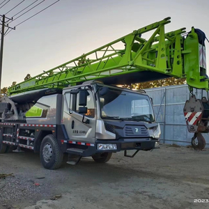 Potente Camión Grúa Zoomlion de 25 Toneladas, Aprobado por la EPA, Caja de Cambios Duradera y Bomba de Alta Eficiencia con Gran Capacidad de Elevación - Product Image 1