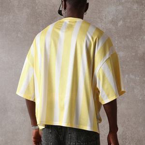 T-shirt Homme Streetwear en Maille Style Maillot de Baseball Rayé, Coupe Épaules Tombantes, Imprimé Personnalisé, Sportif Décontracté, Coupe Courte et Boxy - Product Image 2